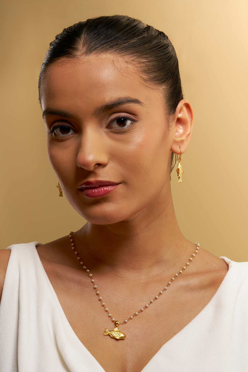 MV Fish Pearl Necklace
