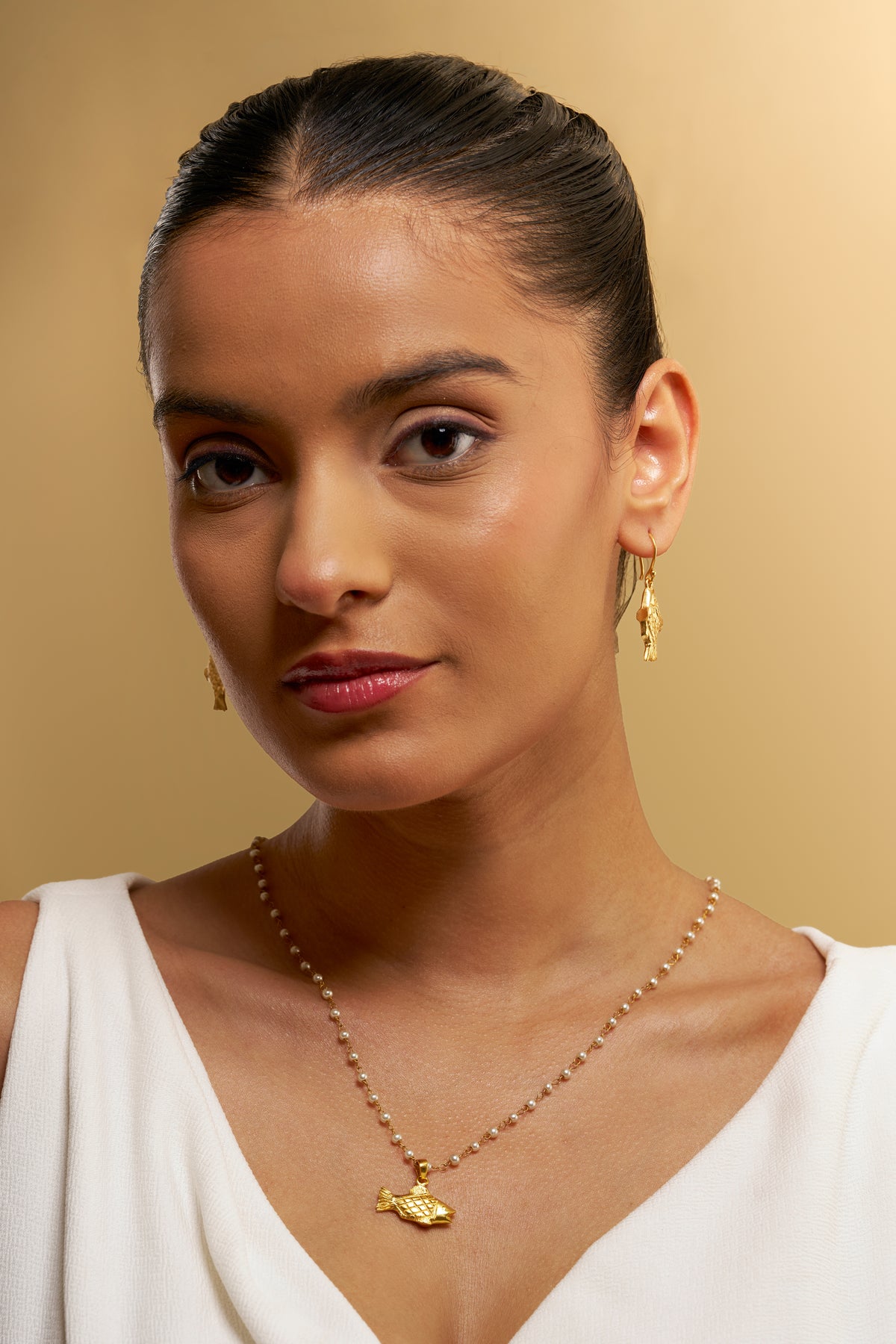MV Fish Pearl Necklace